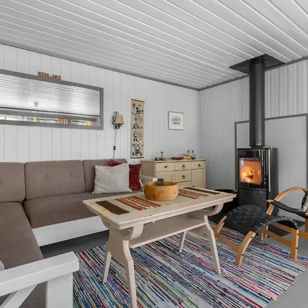 Berthabu By Interhome Casa vacanze Øyuvstad