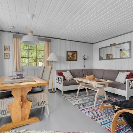 Berthabu By Interhome Casa vacanze Øyuvstad